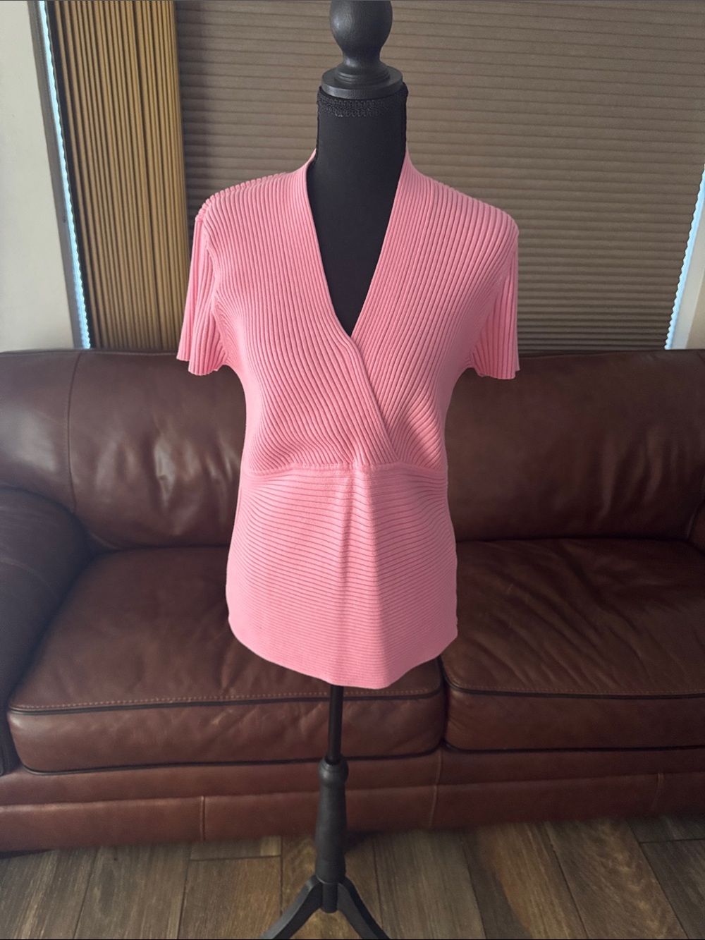 Pink Ribbed V-Neck Short Sleeve Women's Top